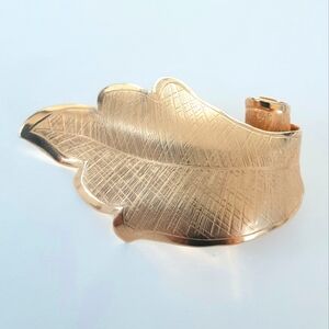 Giovanni Brooch, Vintage Gold Tone Leaf Pin